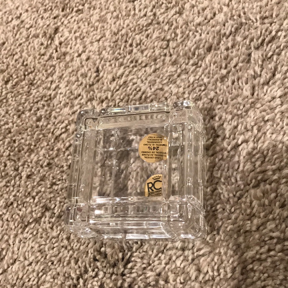 Crystal trinket box